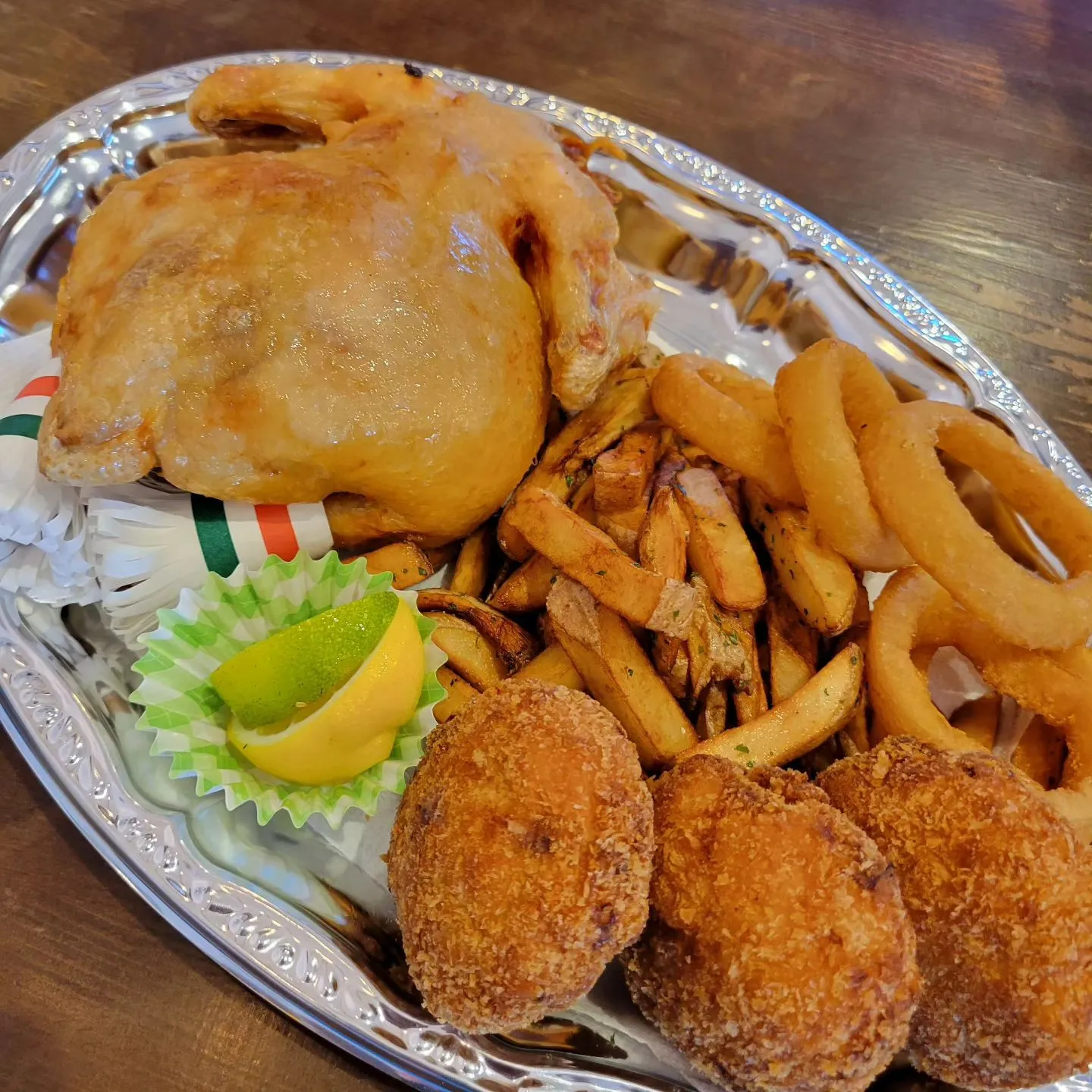 まるごとチキン予約受け付け中🍗